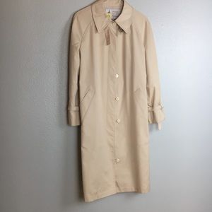Vintage London Fog Trench coat 10 petite
